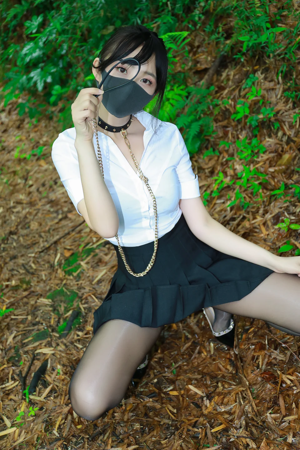 李佳 - No.010 黑百褶裙森林 [58P-348MB] tg@simisebaisi 【丝足阁】012.webp